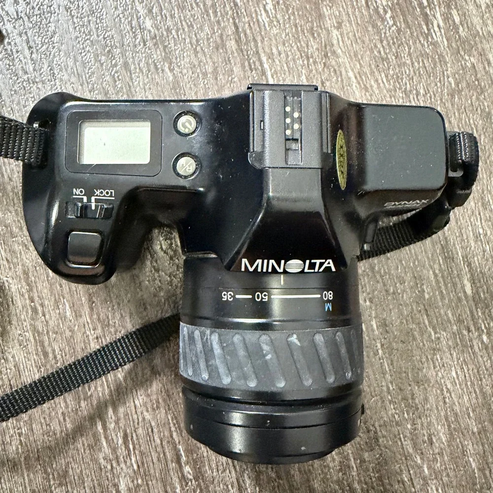 Minolta Dynax 300si 35mm SLR Film Camera Black 35-80mm Zoom Lens‎ Hoya Filter